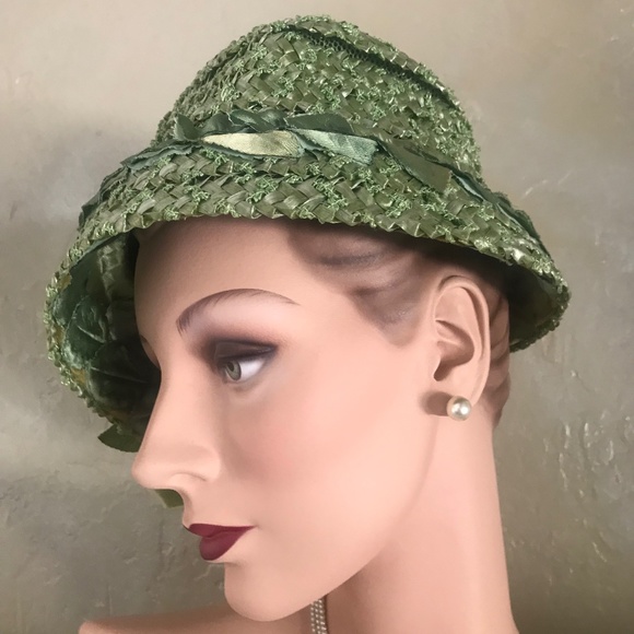 HIGH END VINTAGE LIGHT GREEN STRAW HAT WITH FABRIC FLOWERS AND LEAVES main image 9